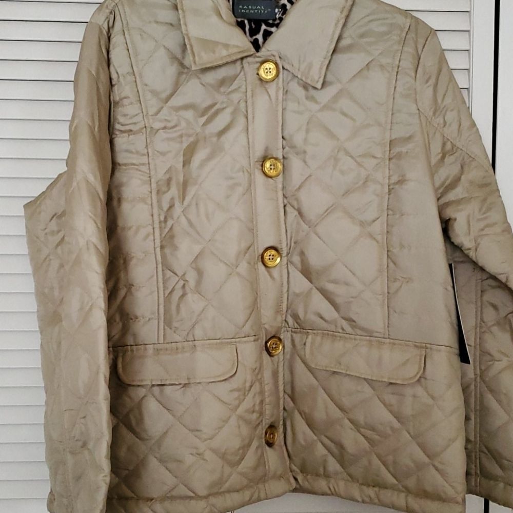 CASUAL IDENTITY creme puffer jacket